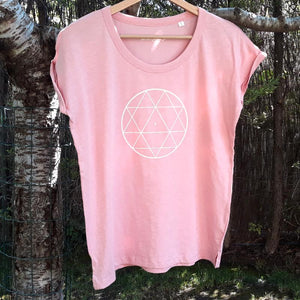 Camiseta DURGA · Rosa claro